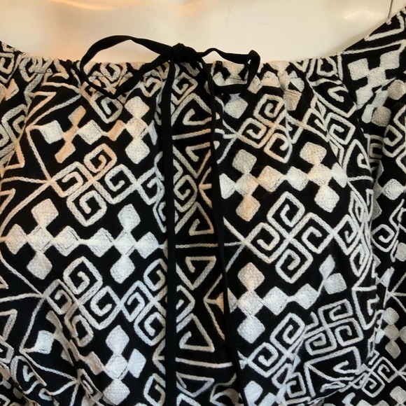 Mare Mare Jorah Embroidered Black White Geometric Crop Top sz M - Picture 8 of 9